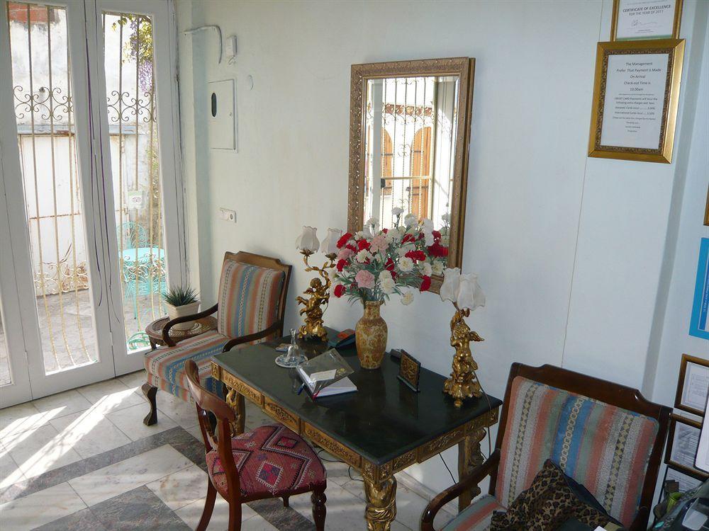 Anzac Golden Bed Pension Kusadası Exterior foto