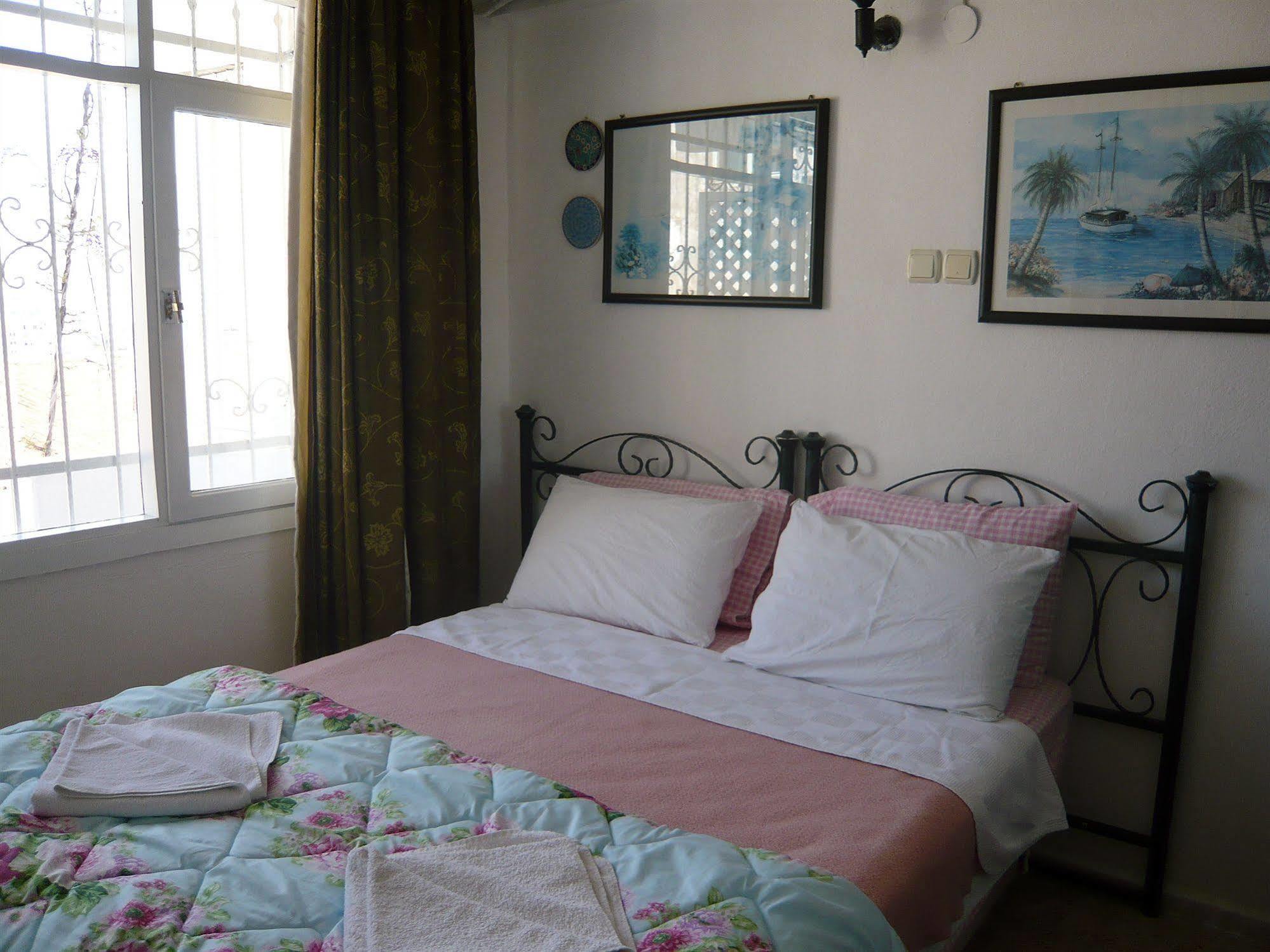 Anzac Golden Bed Pension Kusadası Exterior foto