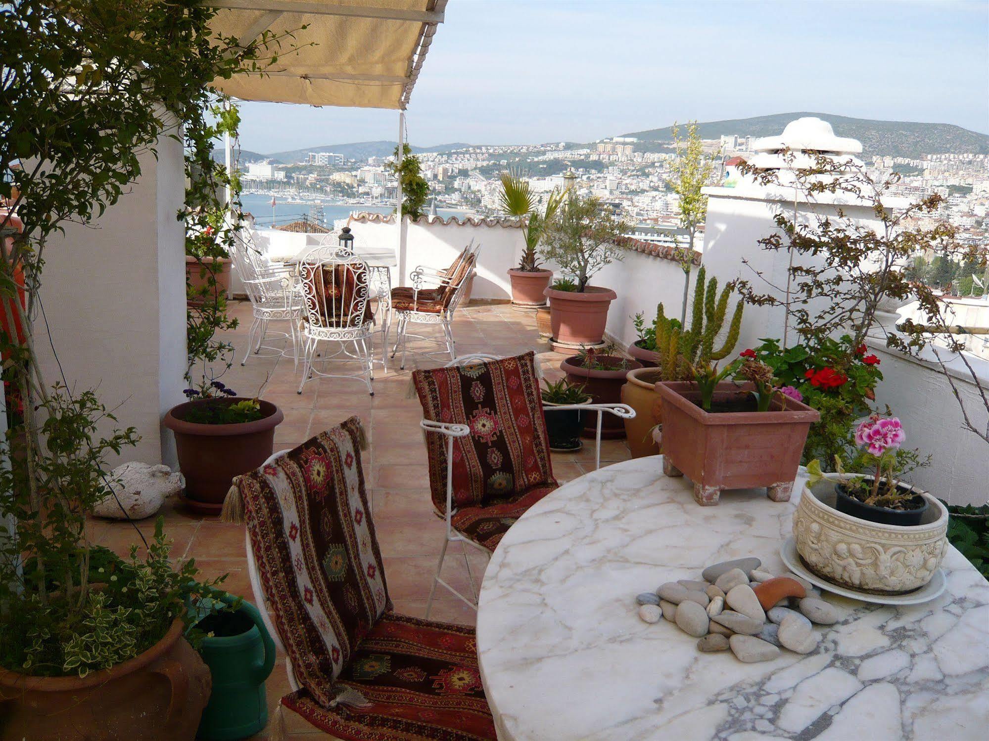 Anzac Golden Bed Pension Kusadası Exterior foto